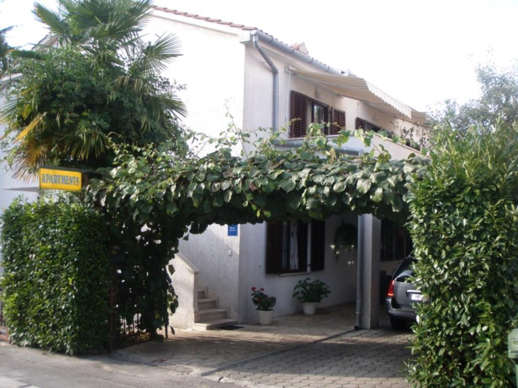Apartments Barbara Пореч Экстерьер фото